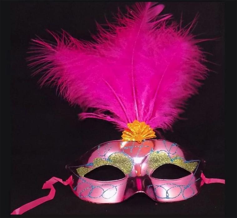 Pembe Parti Maskesi